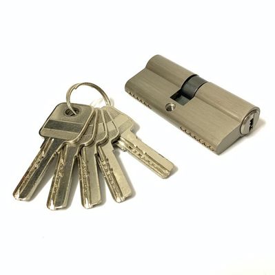 SN CP GP SB AB MAB AC Cerradura de cilindro de doble puerta de 70 mm Barril de bloqueo